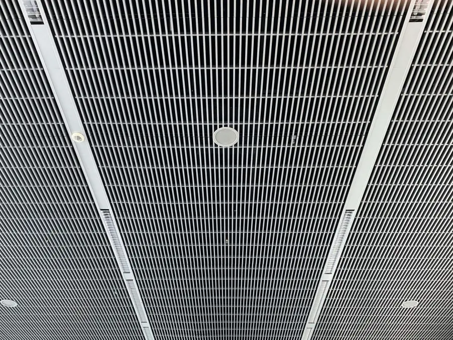 Nuove tecnologie nell'industria: filtrazione dell'aria, consumo energetico e gestione delle emissioni