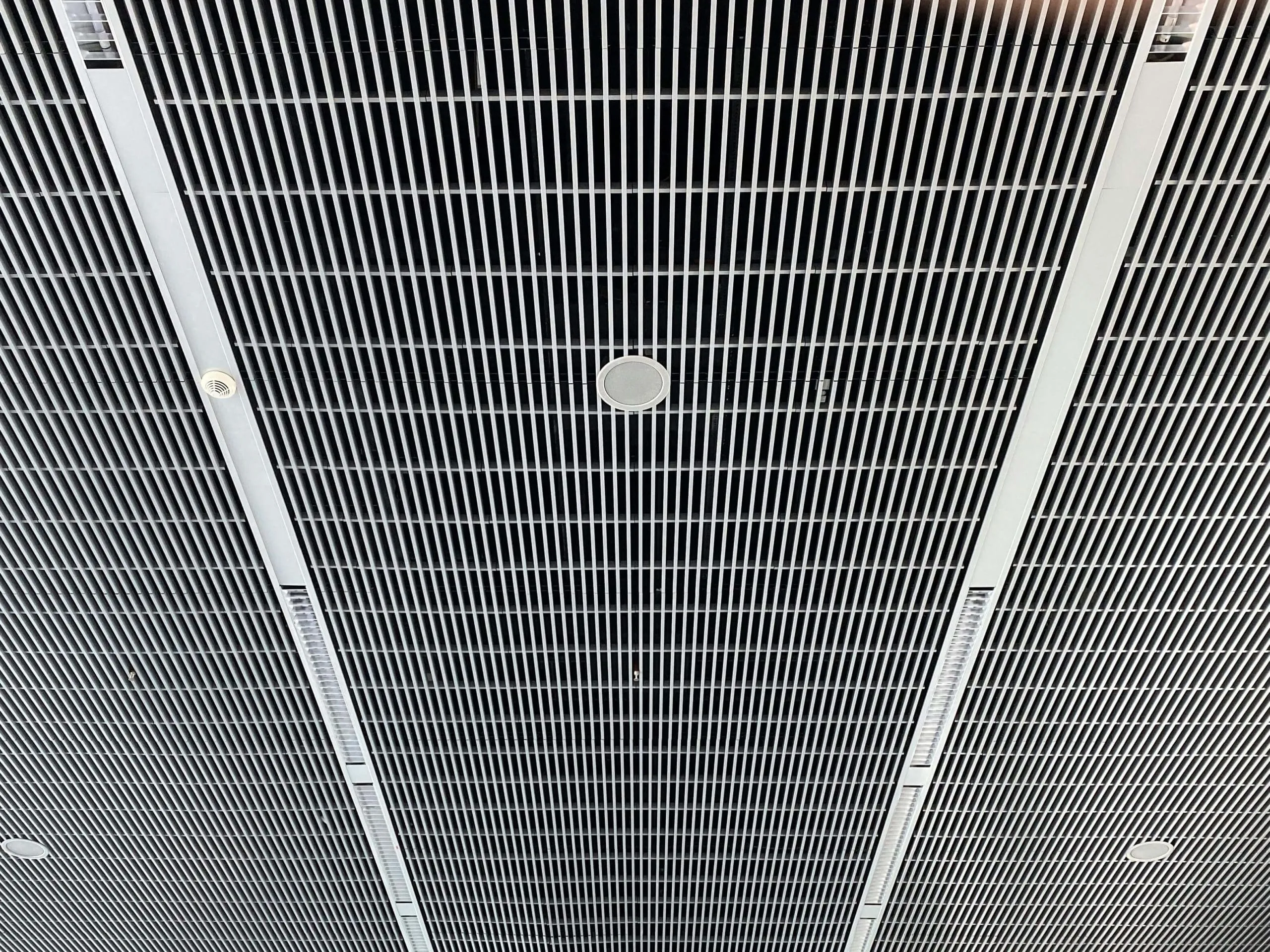 Nuove tecnologie nell’industria: filtrazione dell’aria, consumo energetico e gestione delle emissioni